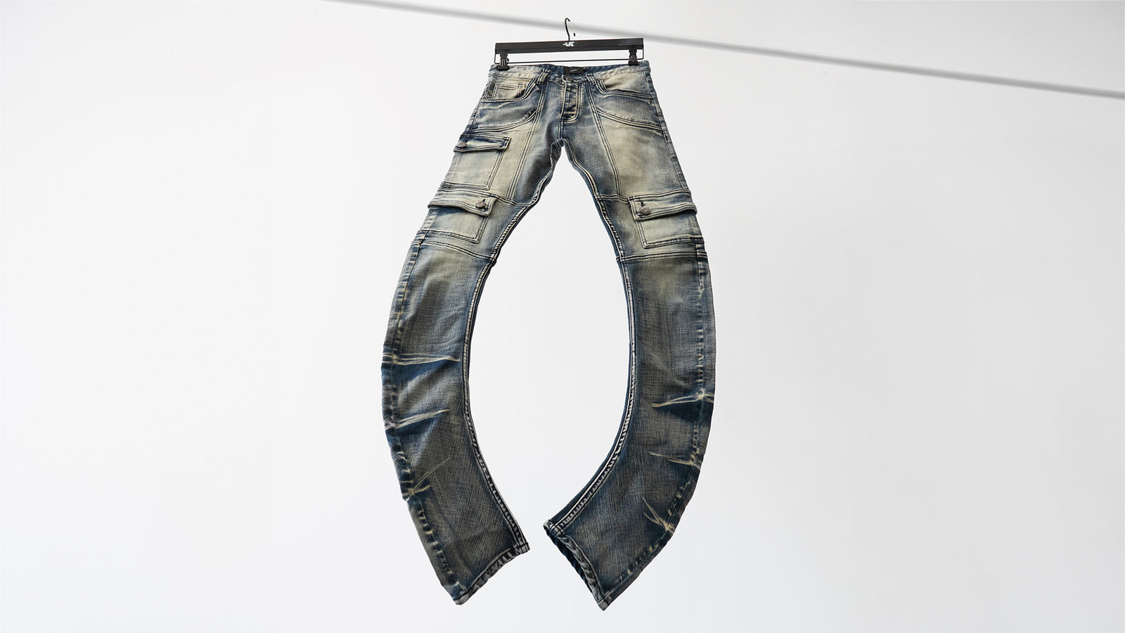 How to Style Blue Jeans for Men