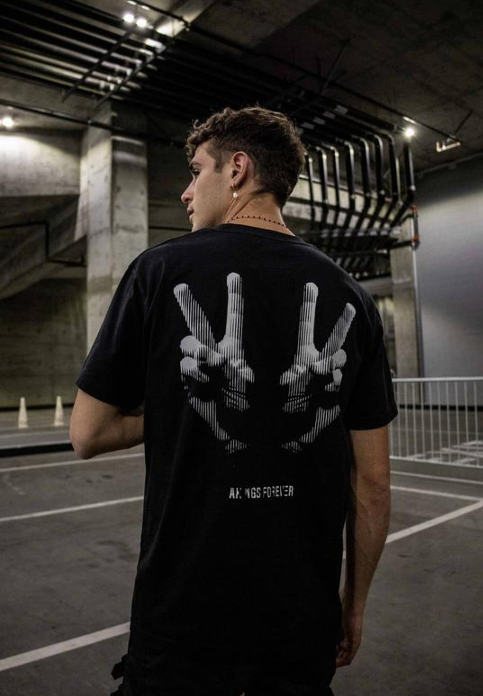 HOW TO MAKE YOUR TEE SHIRT GLOW IN THE DARK