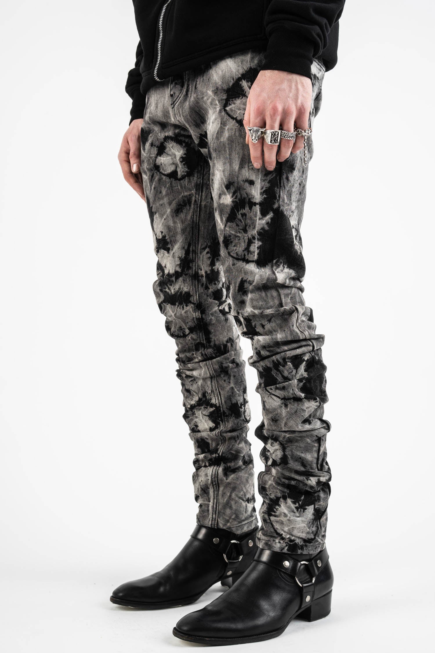 side view of Jones pants showing the seam