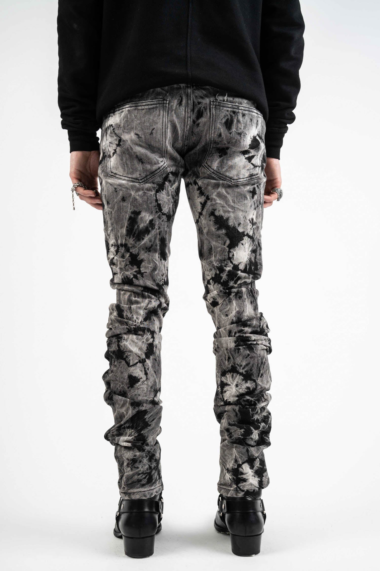 rear view of Jones pants showing the back pocket