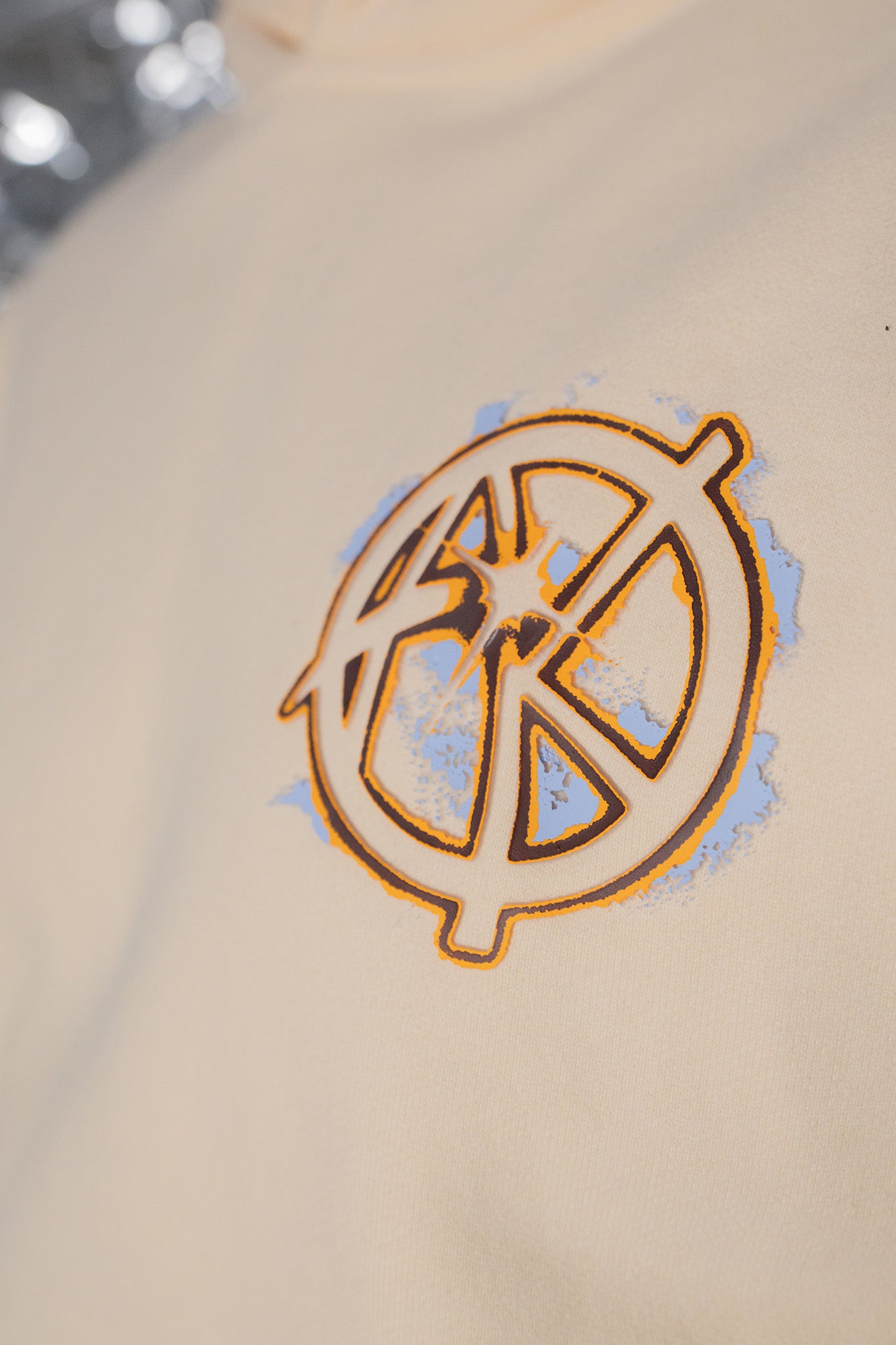 logo detail
