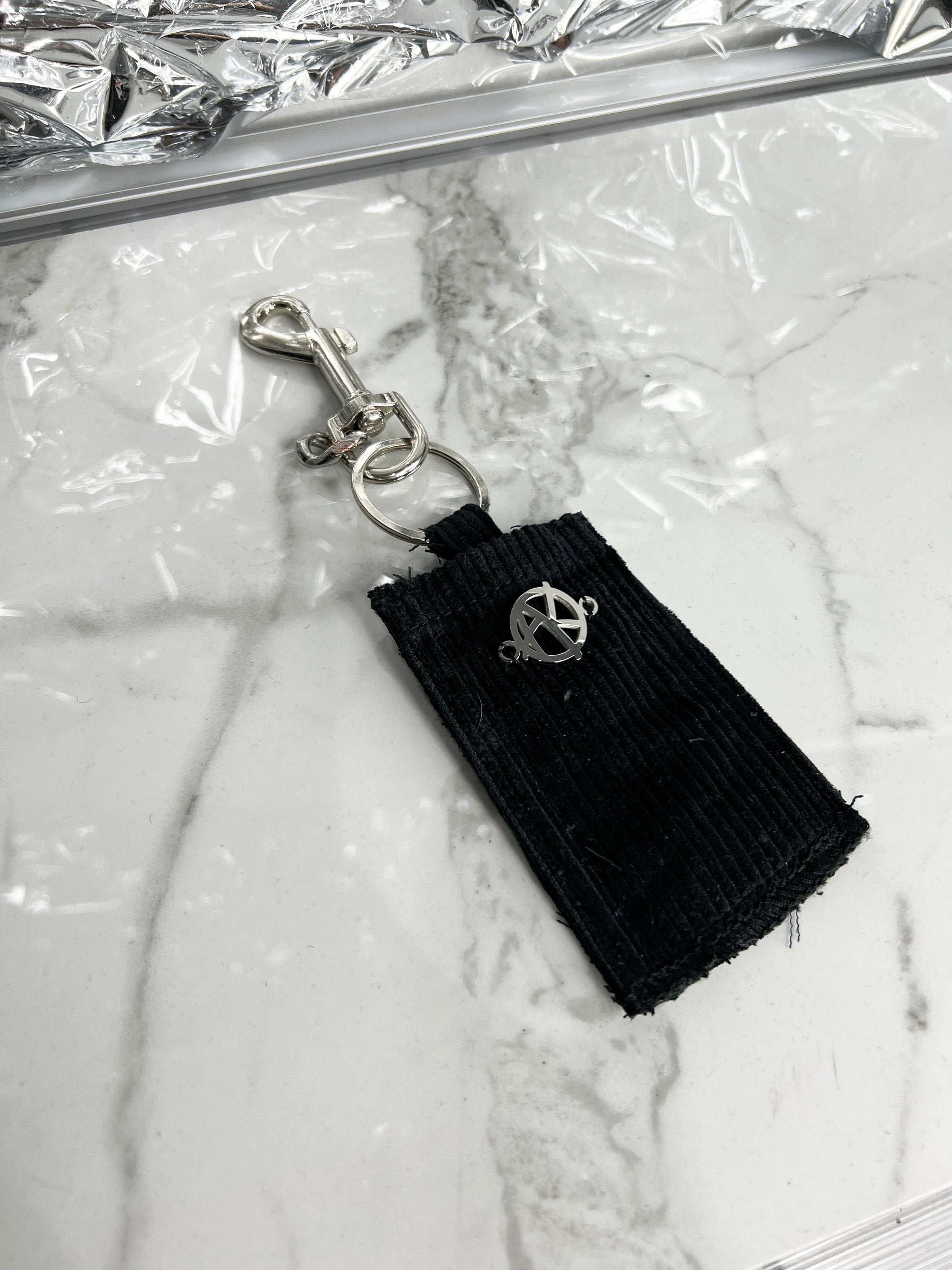 LOGO DENIM KEYCHAIN