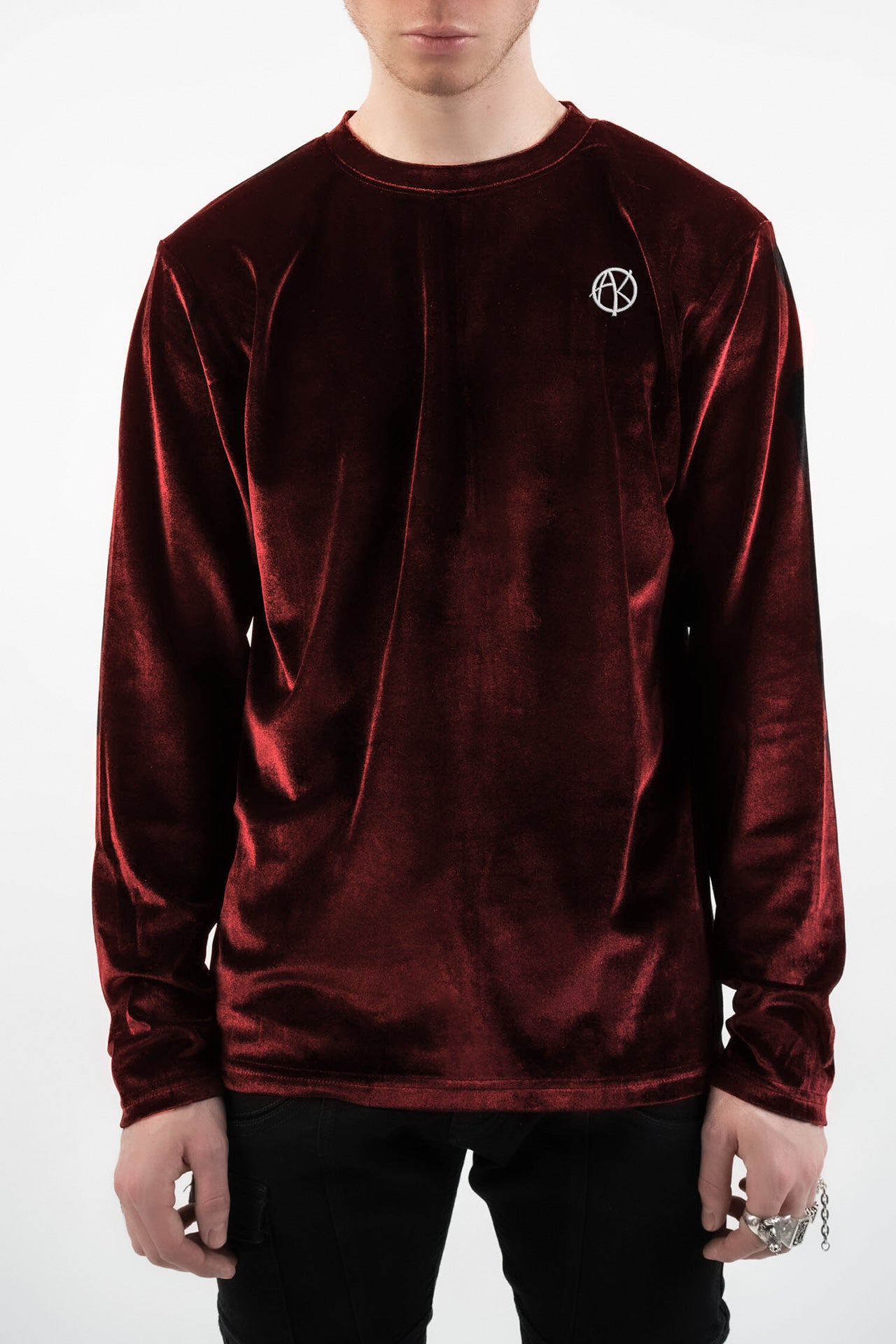 AK EMBLEM VELOUR LONG SLEEVE T-SHIRT | AKINGS