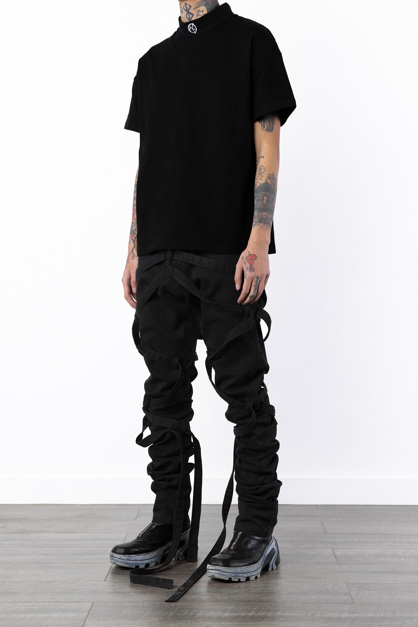 Kidill Distressed Skinny Zip & Straps Denim Pants - Black