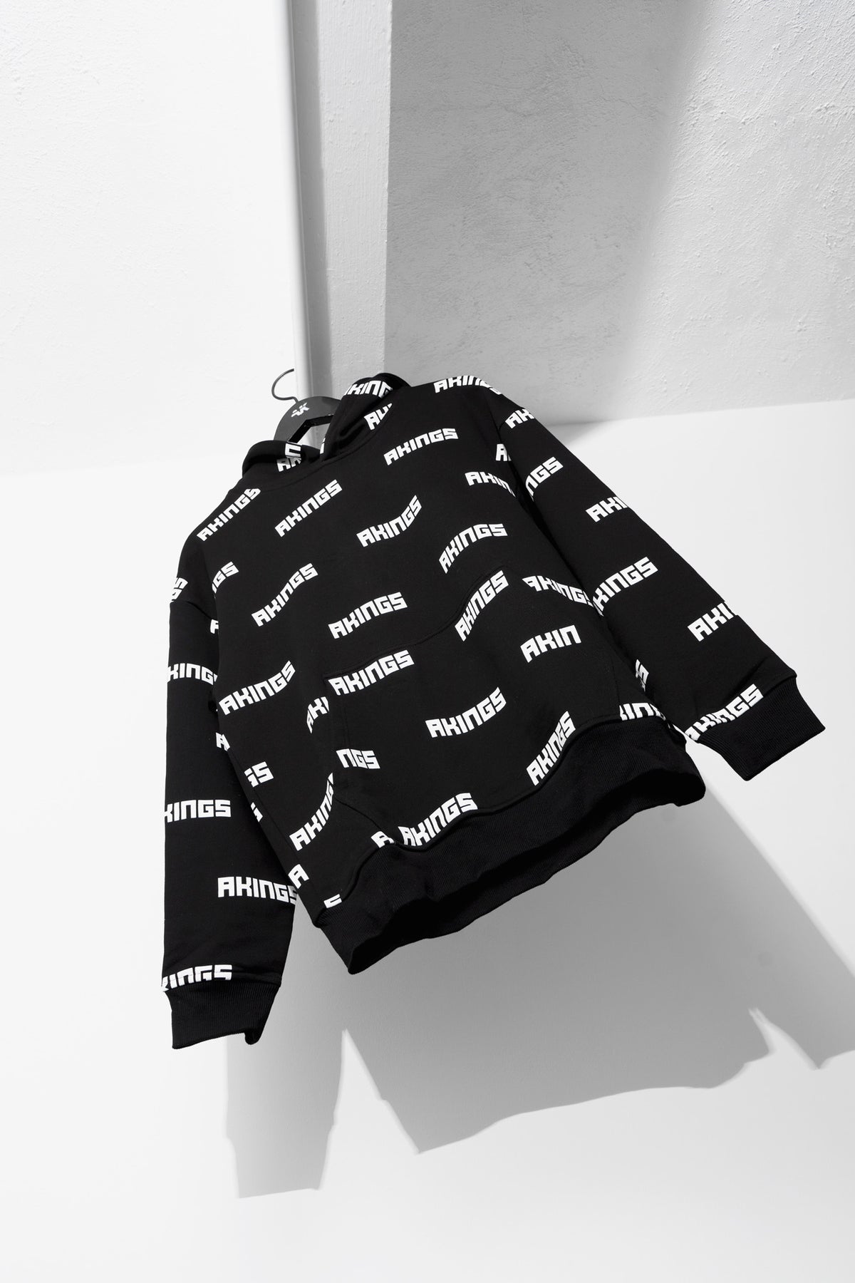 Hanging 1984 MULTI LOGO HOODIE