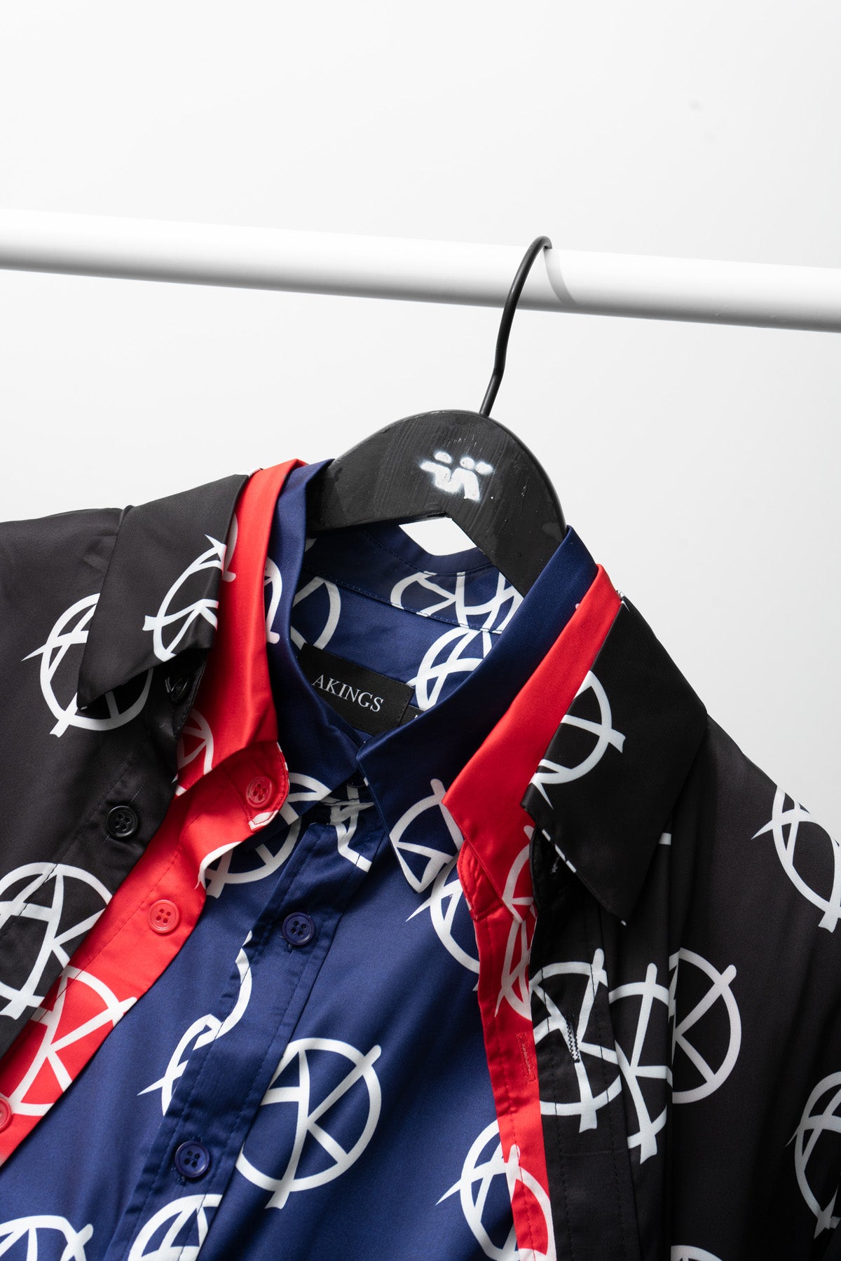 ANARCHY SATIN SHIRT - AKINGS close-up of collar and buttons