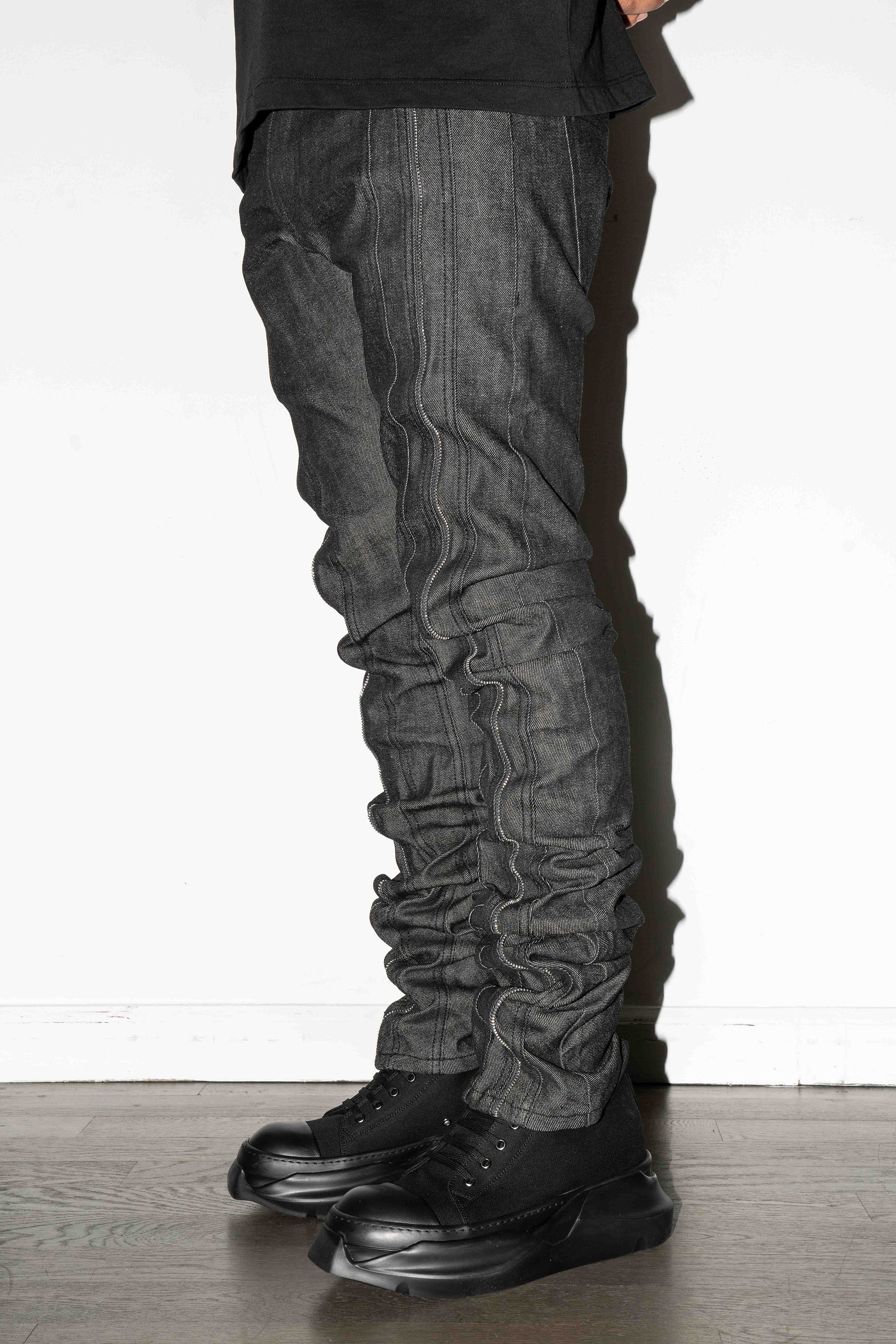 LEON STACKED JEANS