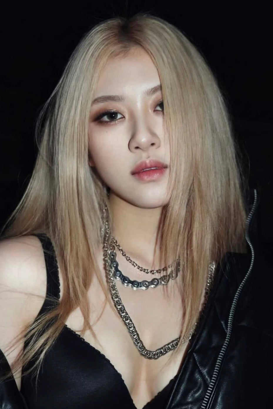 TRIPLE PANTS CHAIN as a necklace 