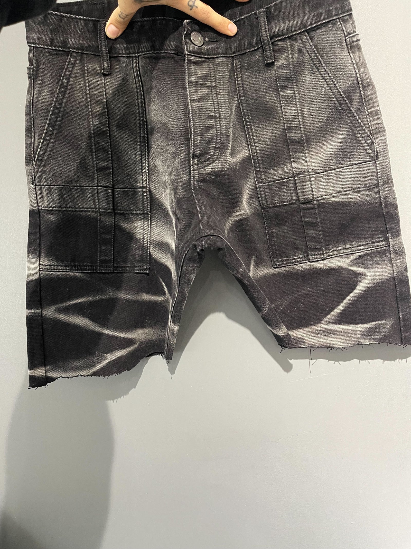 JAMES DENIM SHORTS front view