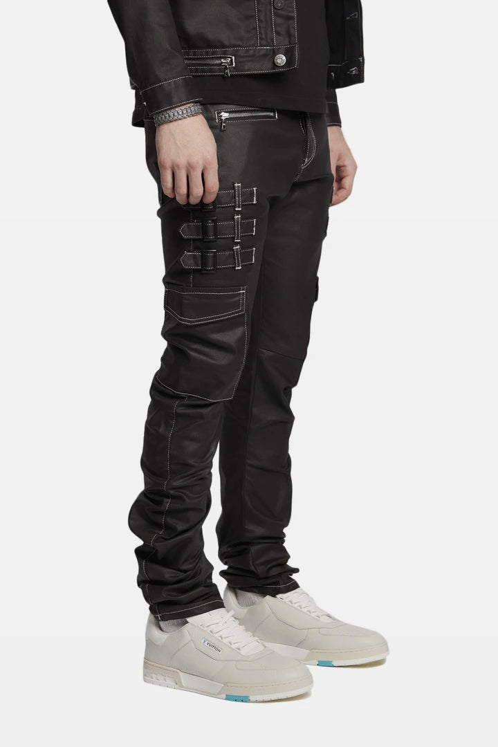 SIDE VIEW SHOWING WHITE STITCH LINES ON OMARI WHITE JEANS