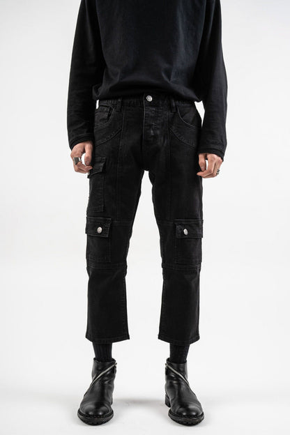 Front view of AKINGS Kyle Krop pants
