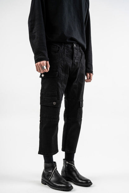 SIDE view of AKINGS Kyle Krop pants